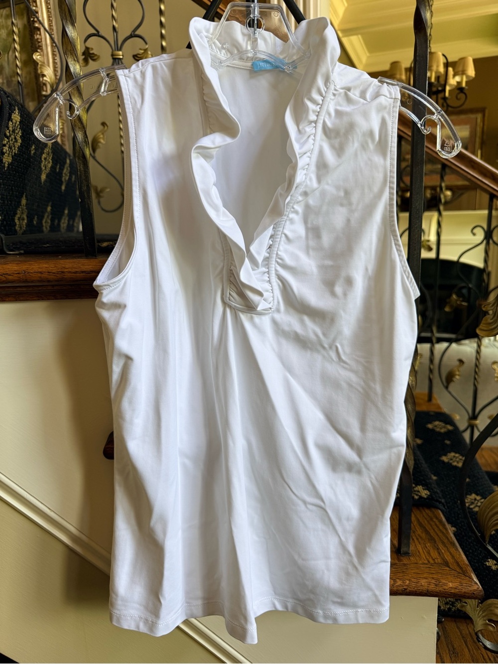 J.McLaughlin White short sleeve ruffle neck top. Size M EUC Stretch cloth